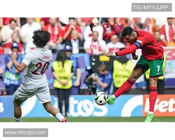 推荐适合足球明星的男士好鞋让你在场上场下都能尽显风采