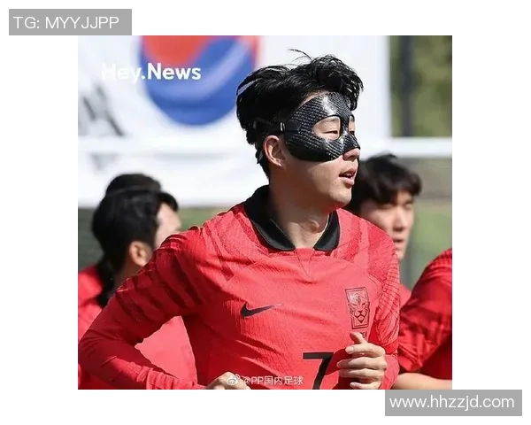 面具下的荣耀与挣扎足球明星的隐秘人生与真实自我 面具下的荣耀与挣扎足球明星的隐秘人生与真实自我